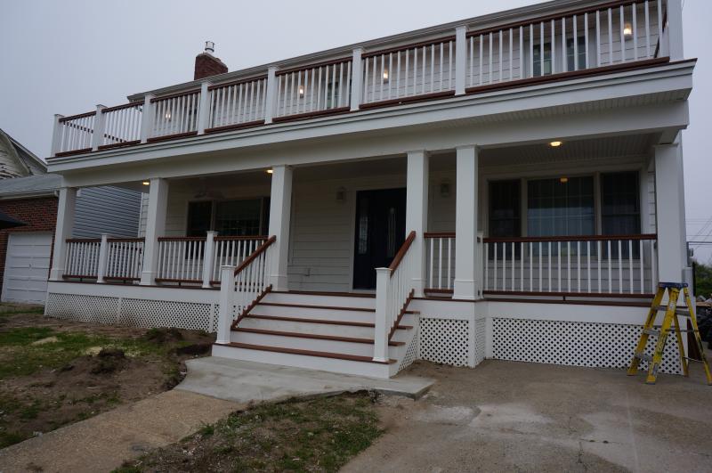 Two level deck build with Timbertech & Azek Composite deck materials